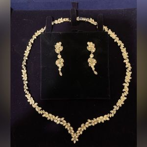 Swarovski Exclusive Edition Necklace and Earring Set